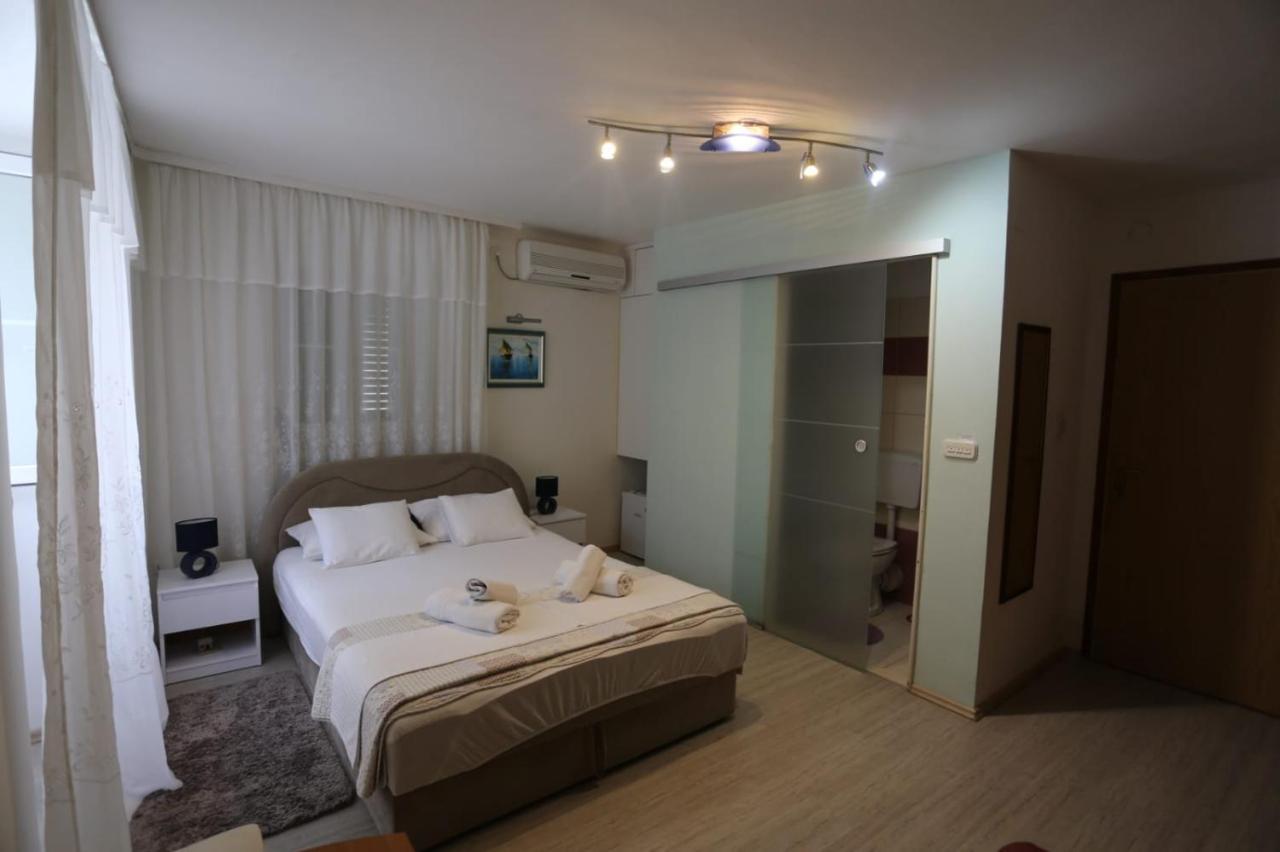 Private Room In The Center Of Split Exterior photo
