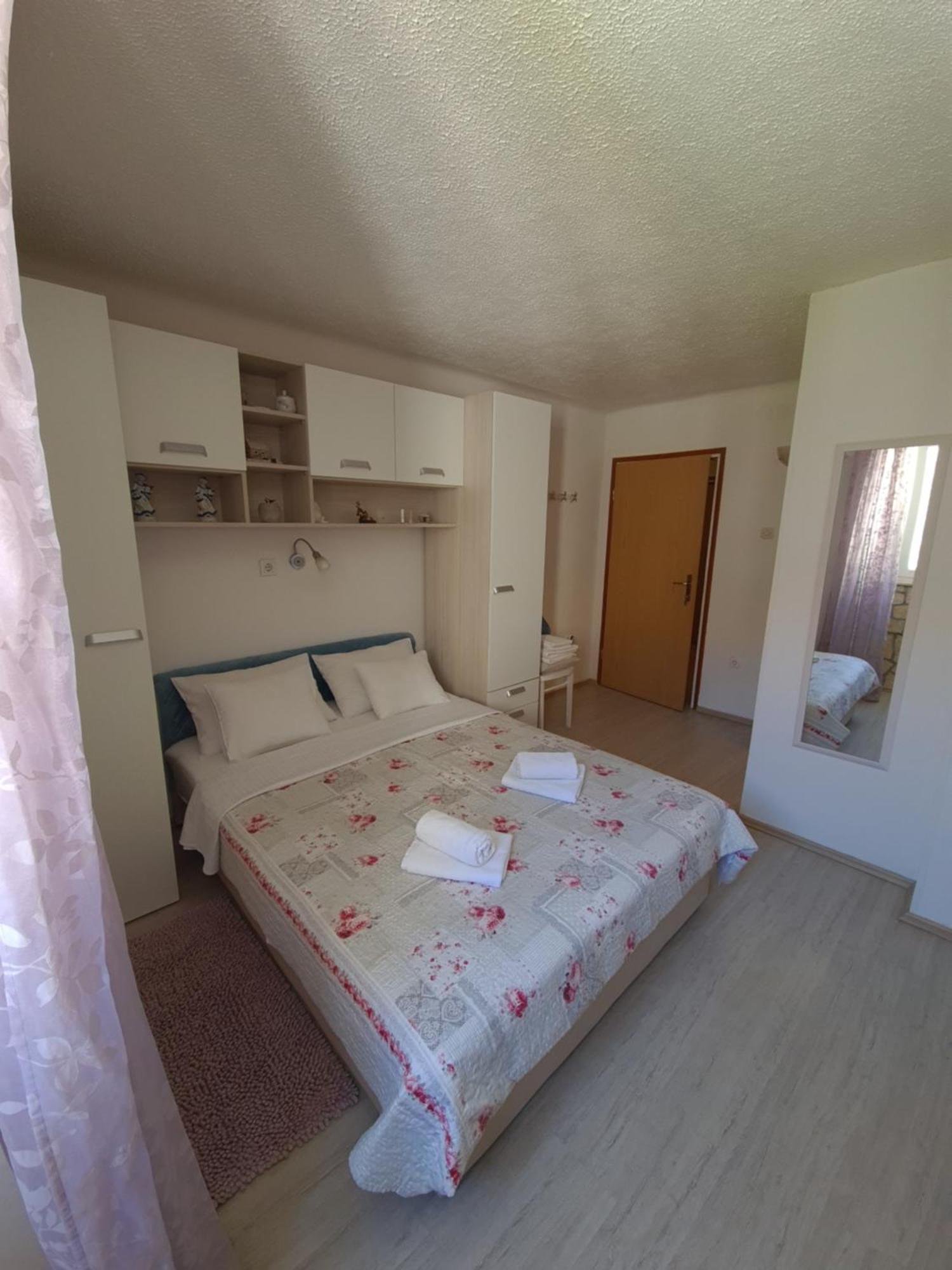 Private Room In The Center Of Split Exterior photo