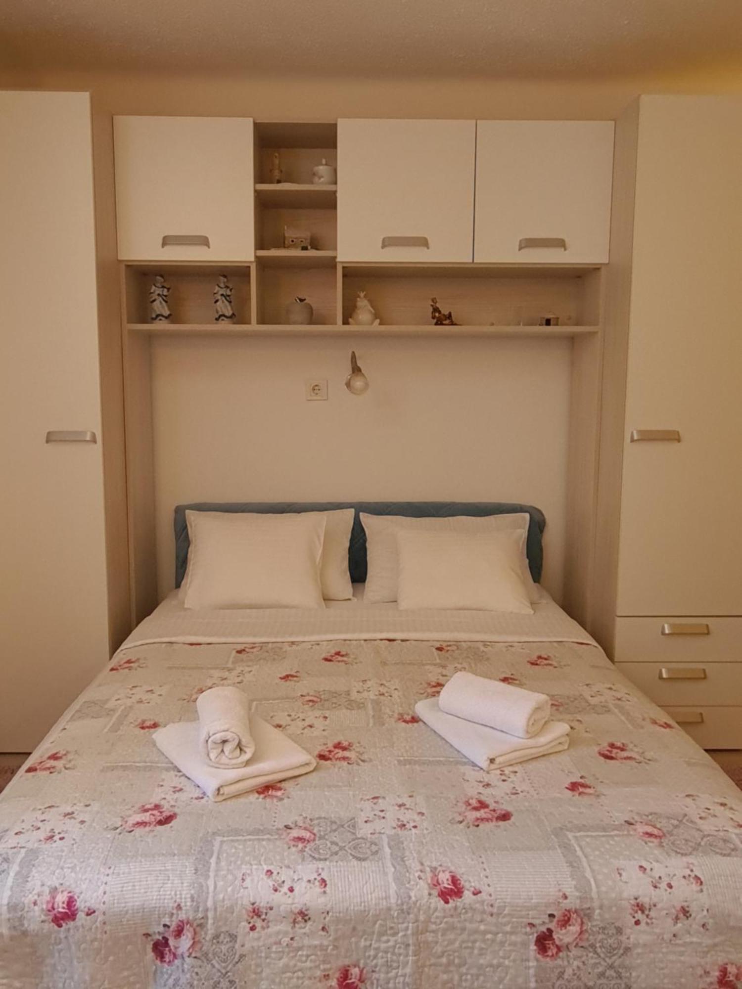 Private Room In The Center Of Split Exterior photo