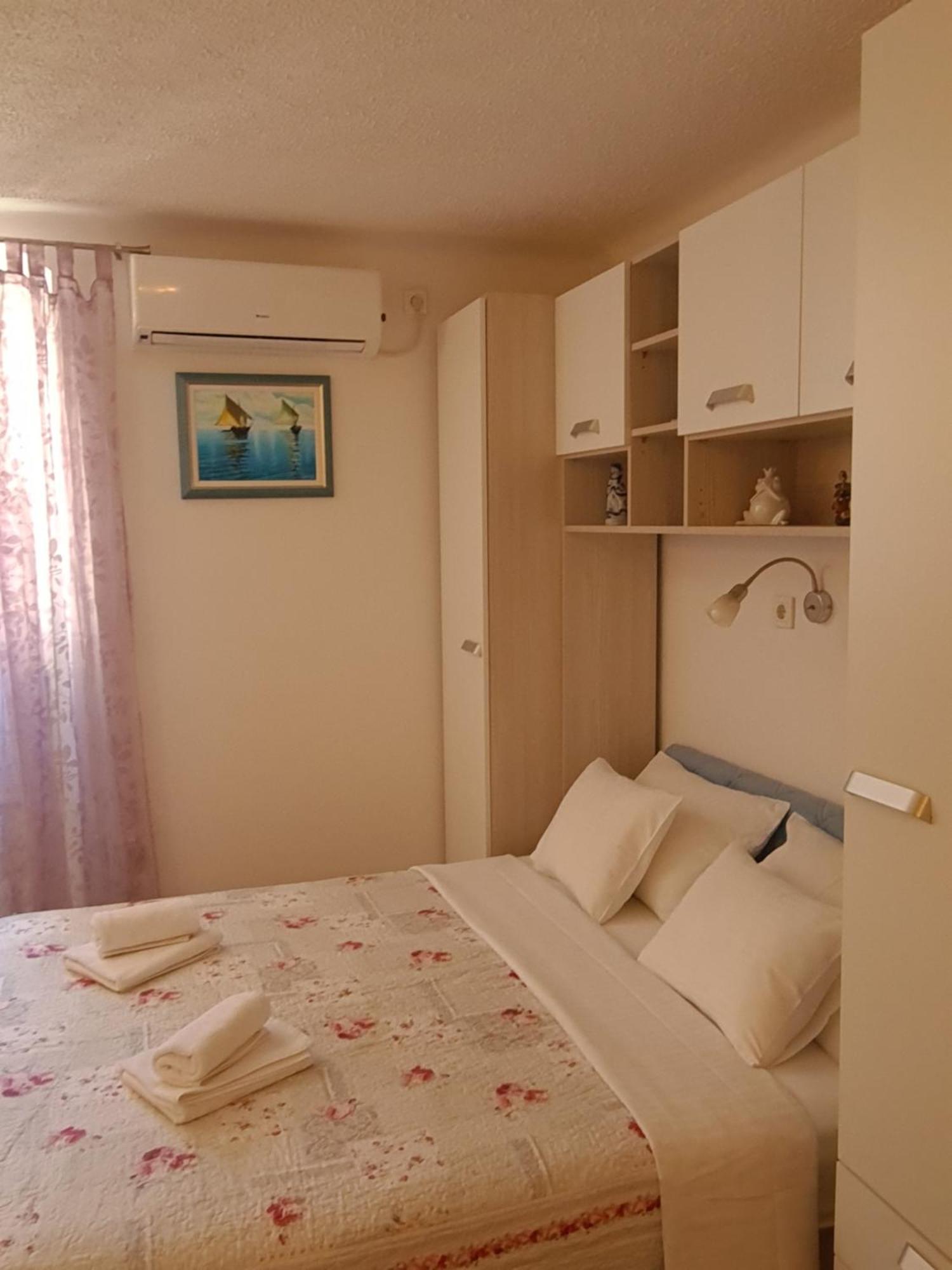 Private Room In The Center Of Split Exterior photo